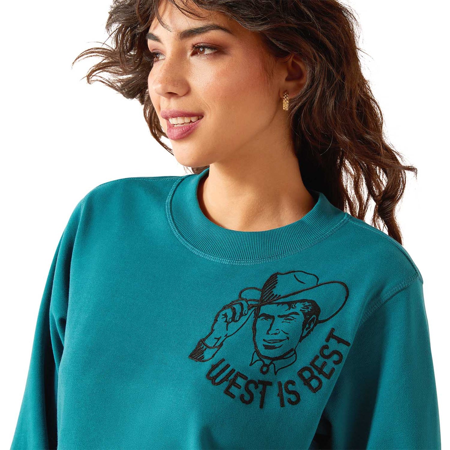 Sudadera gráfica Ariat Essential Sendero "West is Best" para mujer – Cuello redondo polar cómodo estilo western
