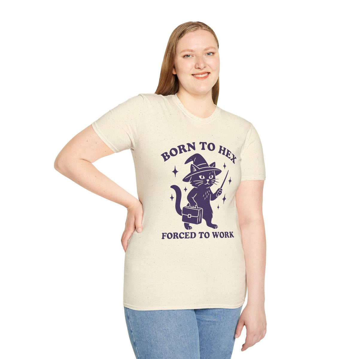 Camiseta de gato "Nacido para hechizar, forzado a trabajar"
