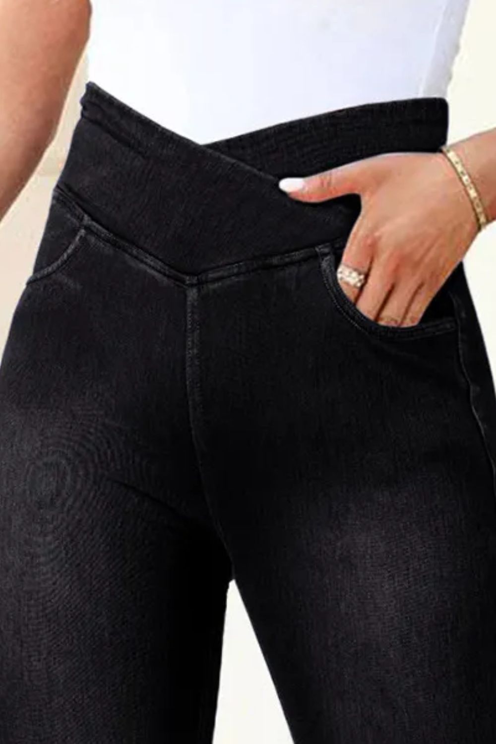 Pantalones vaqueros de talle alto con bolsillos