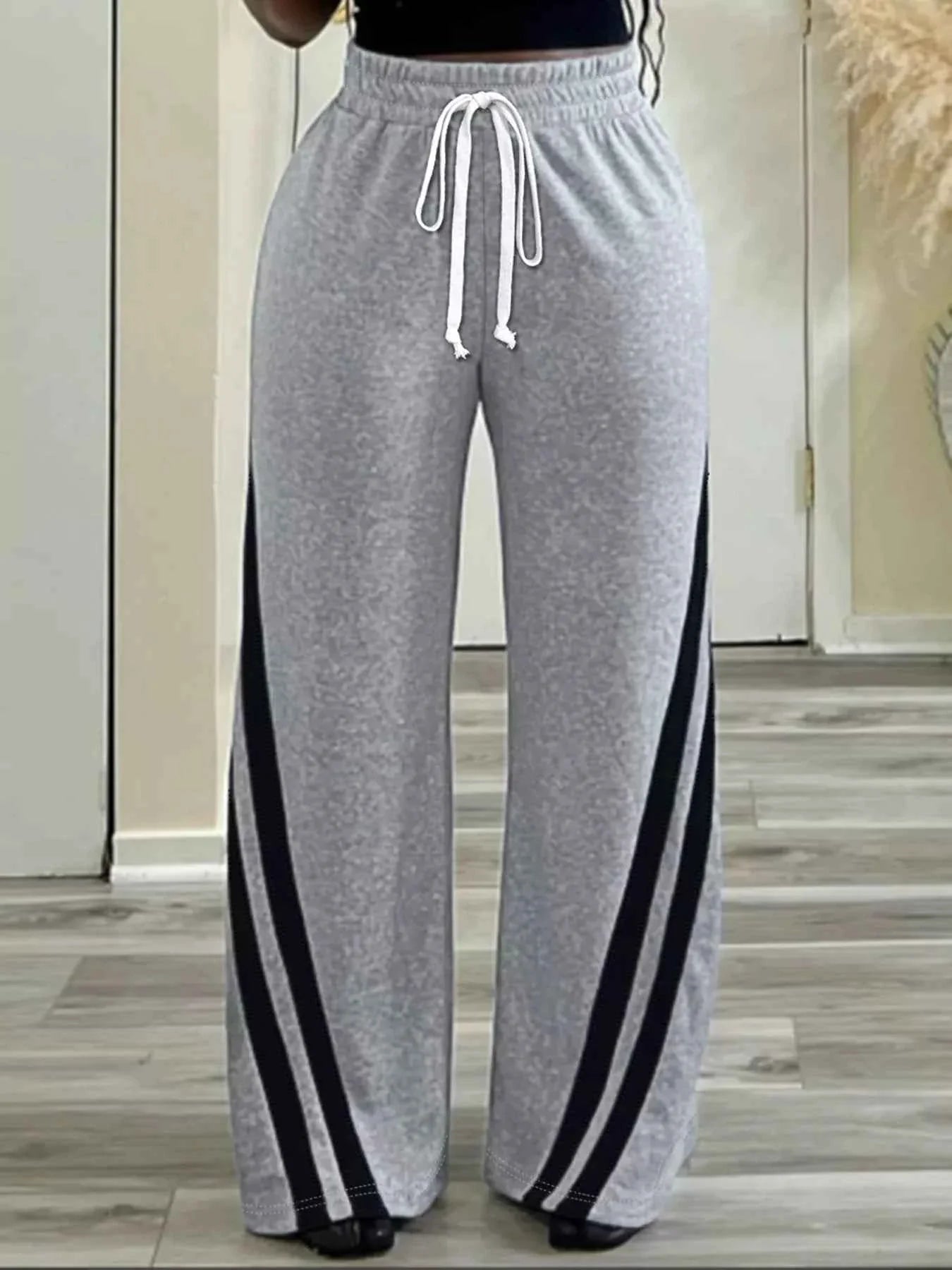 Pantalones de pernera ancha con rayas y contraste de talla grande
