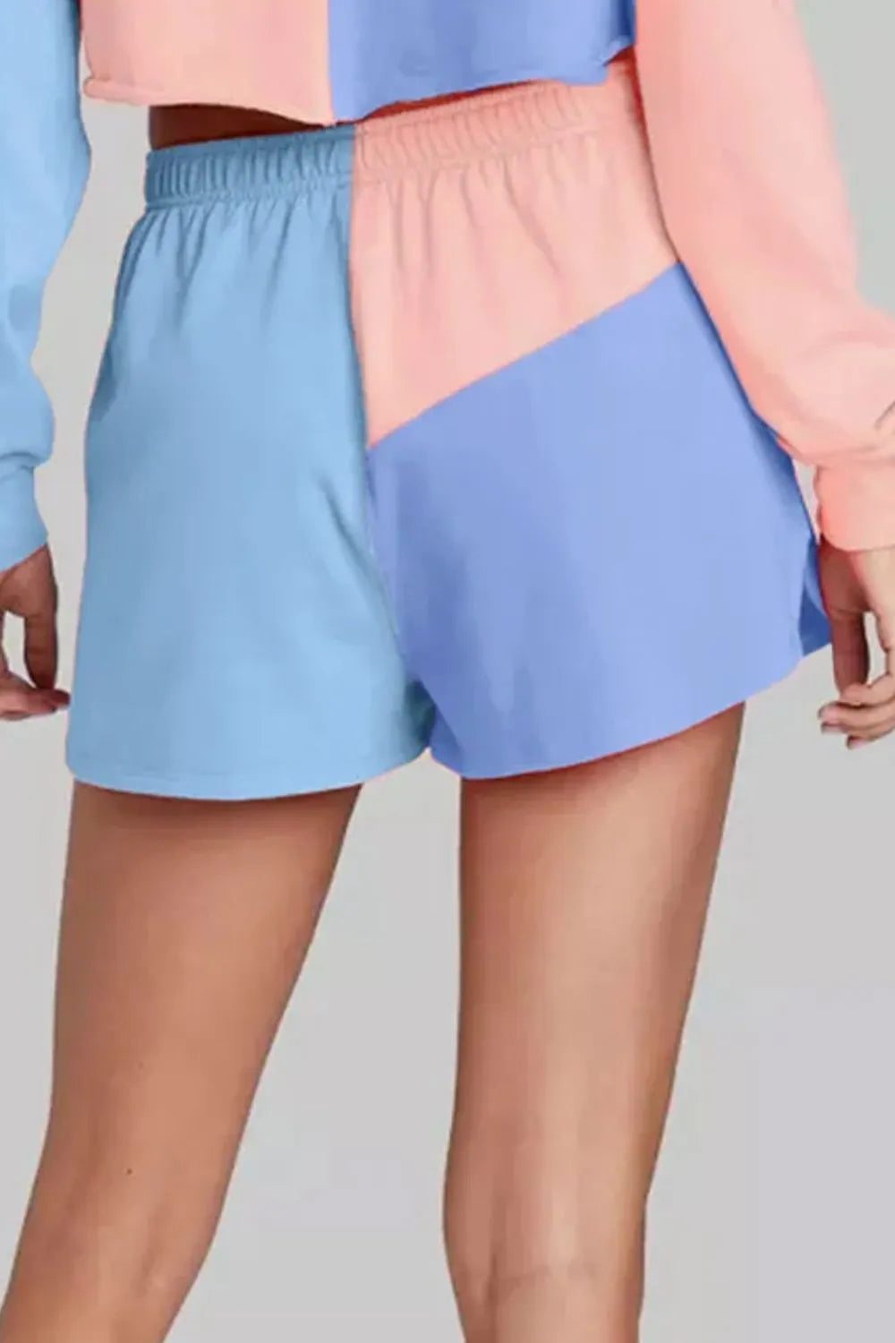 ChicStyle Color Block Round Neck Top and Shorts Set – Stylish Two-Piece Outfit