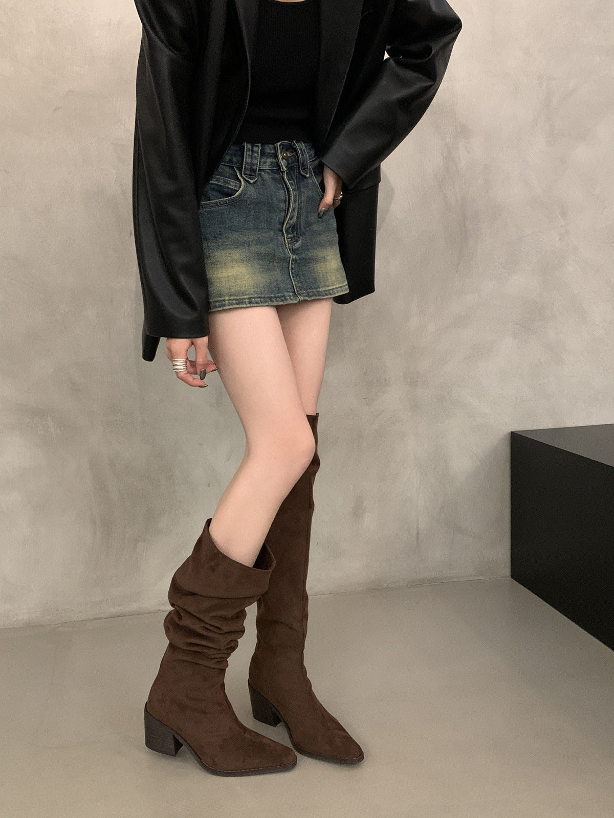 New Velvet-lined Pointed-toe Knee-high Equestrian Boots