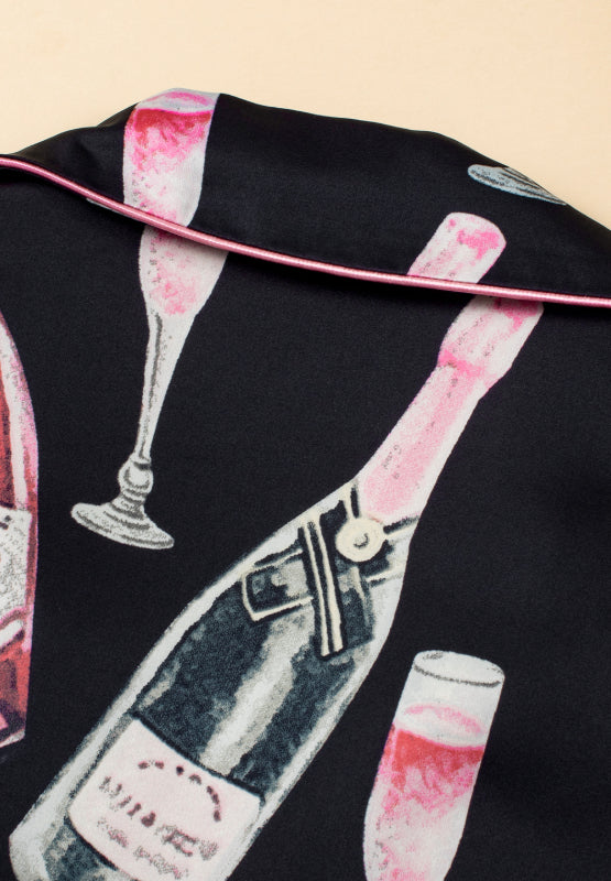 Conjunto de top de manga corta y shorts con estampado de champán