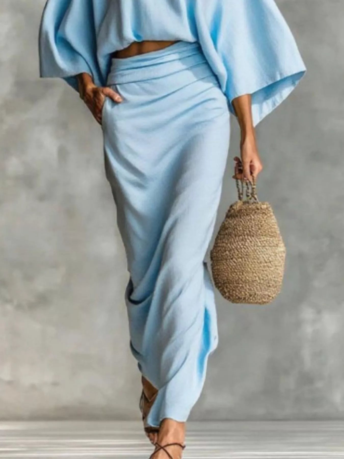 Conjunto de top de manga kimono de talla grande y falda fruncida Tallas grandes Vea la tabla de tallas en "más detalles"