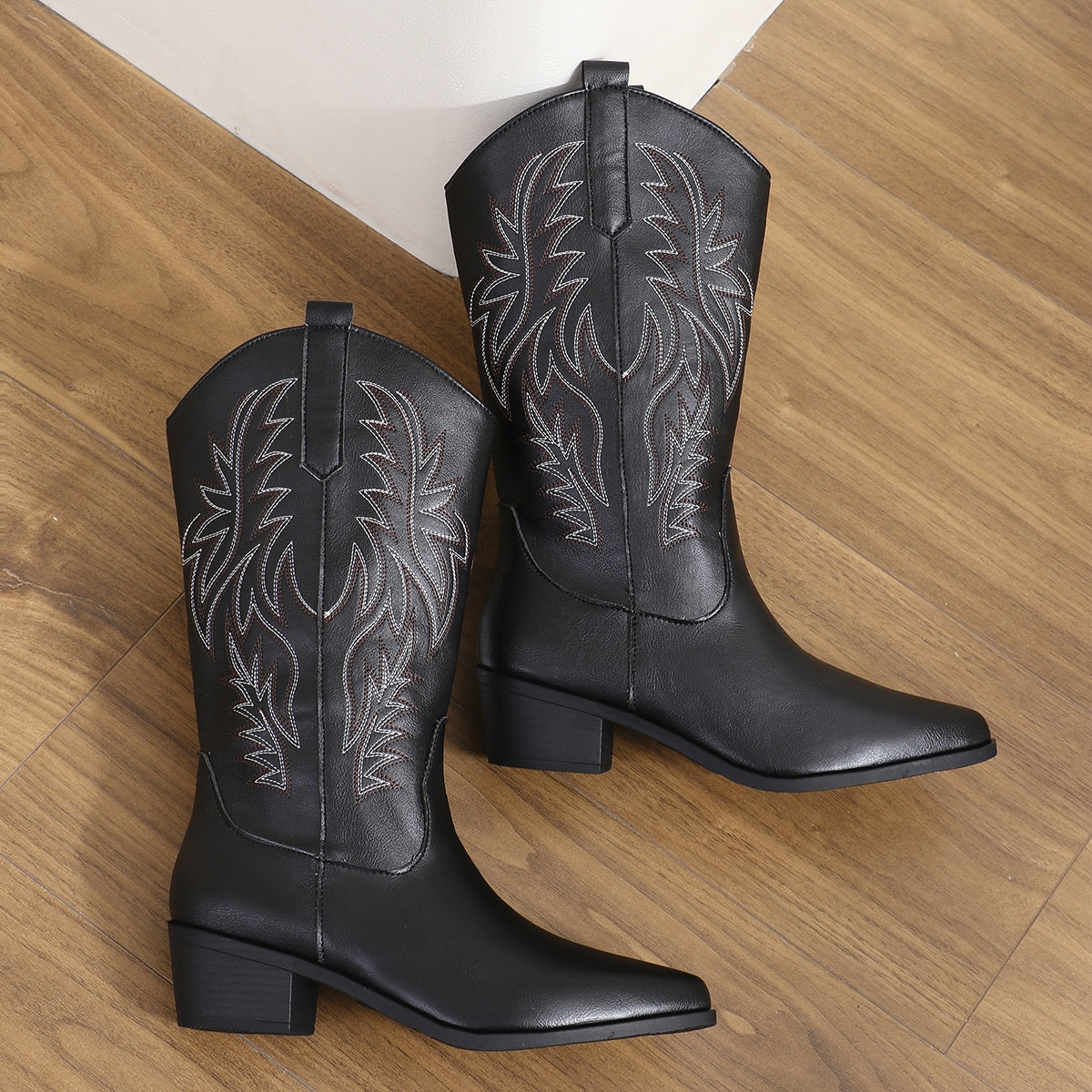 Women's Western Style Embroidered Boots