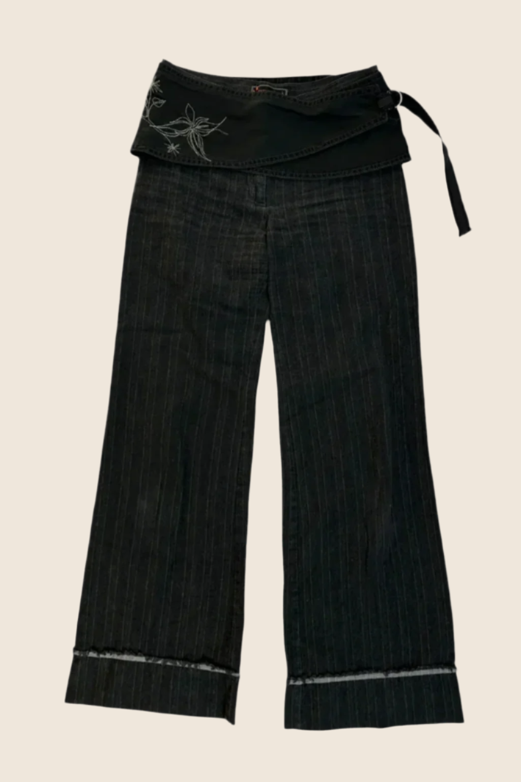 Pantalones con cinturón corsé