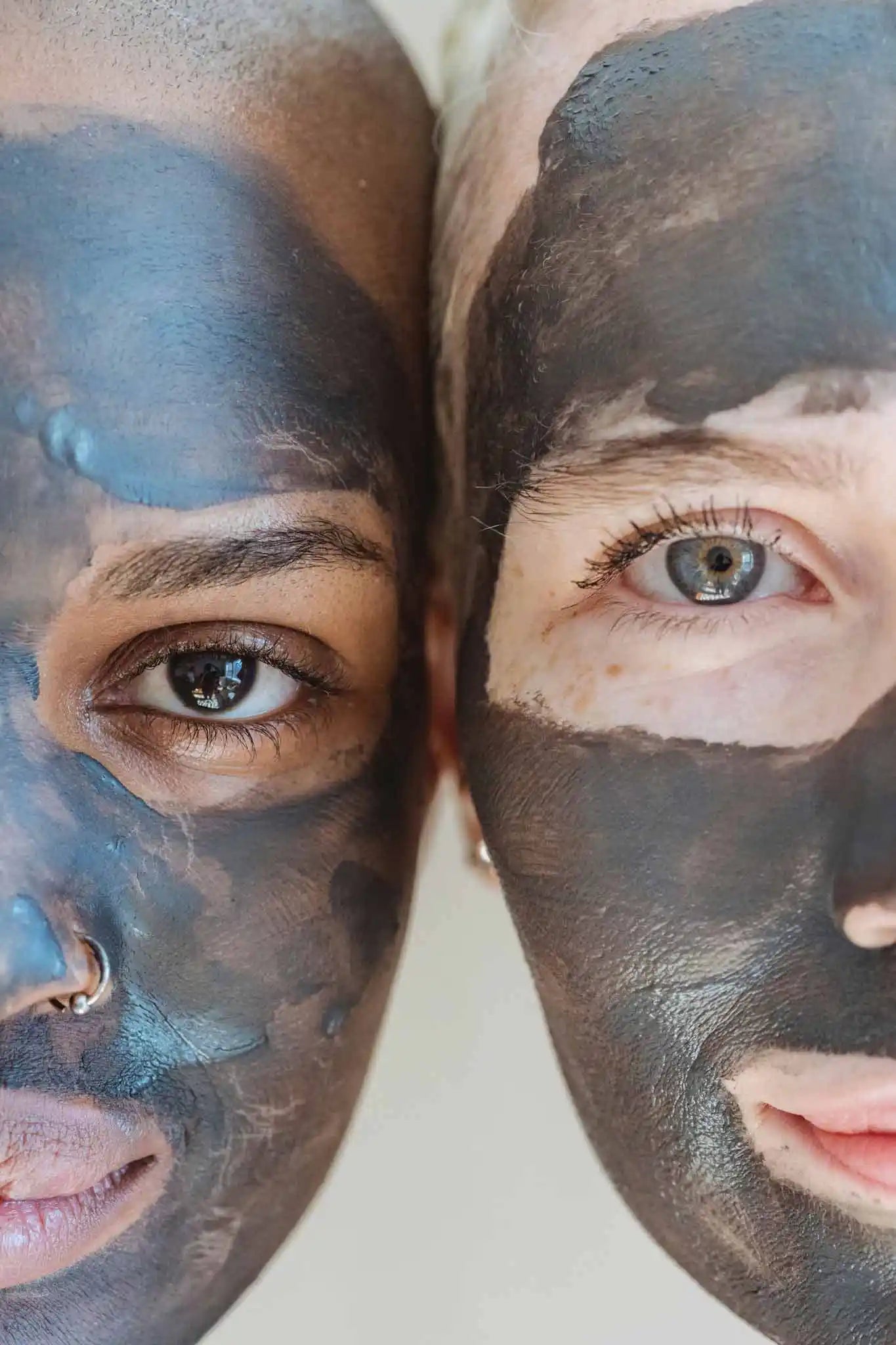 Mascarilla Facial de Arcilla con Sal Marina Hawaiana, Arcilla Negra Australiana y Té Negro con arcilla negra australiana + Vitamina C + Aloe vera