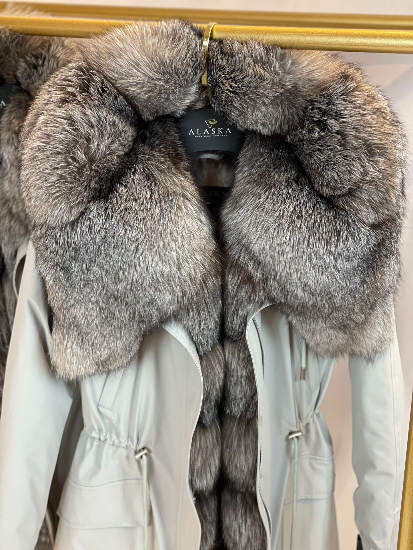 Chaqueta parka con forro completo de piel de zorro y capucha aislante de conejo