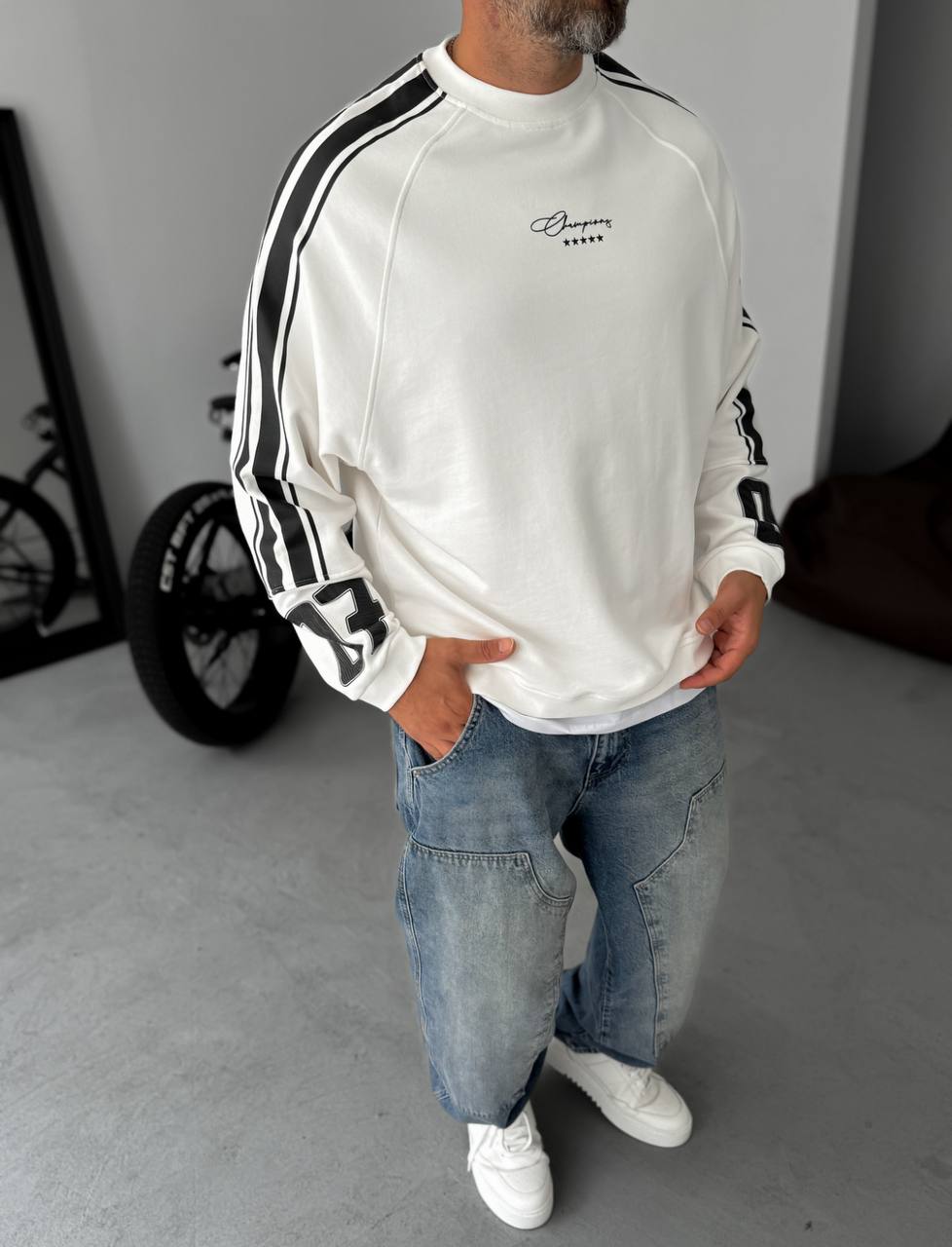 Sudadera Oversize Unisex con Rayas Universitarias