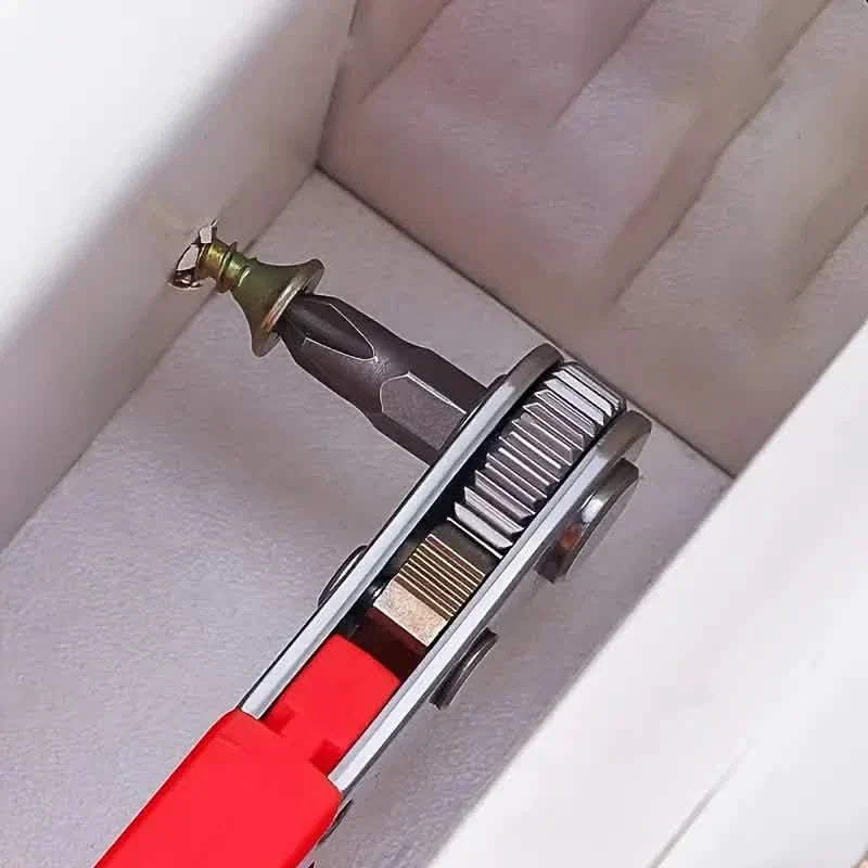Ratchet Screwdriver Handles Narrow Spaces