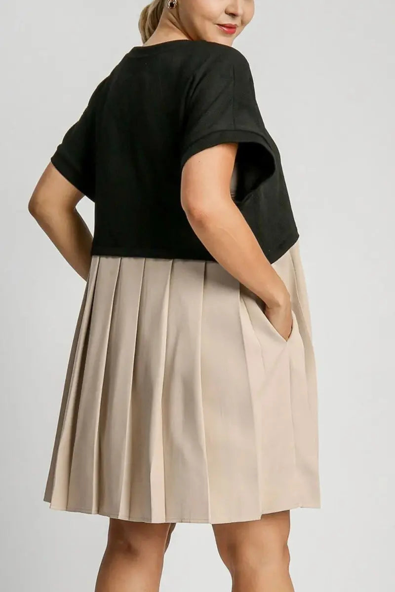 Dresses Trendsi Round Neck Pleated Dress Women's Plus Size Casual Dress with Pockets