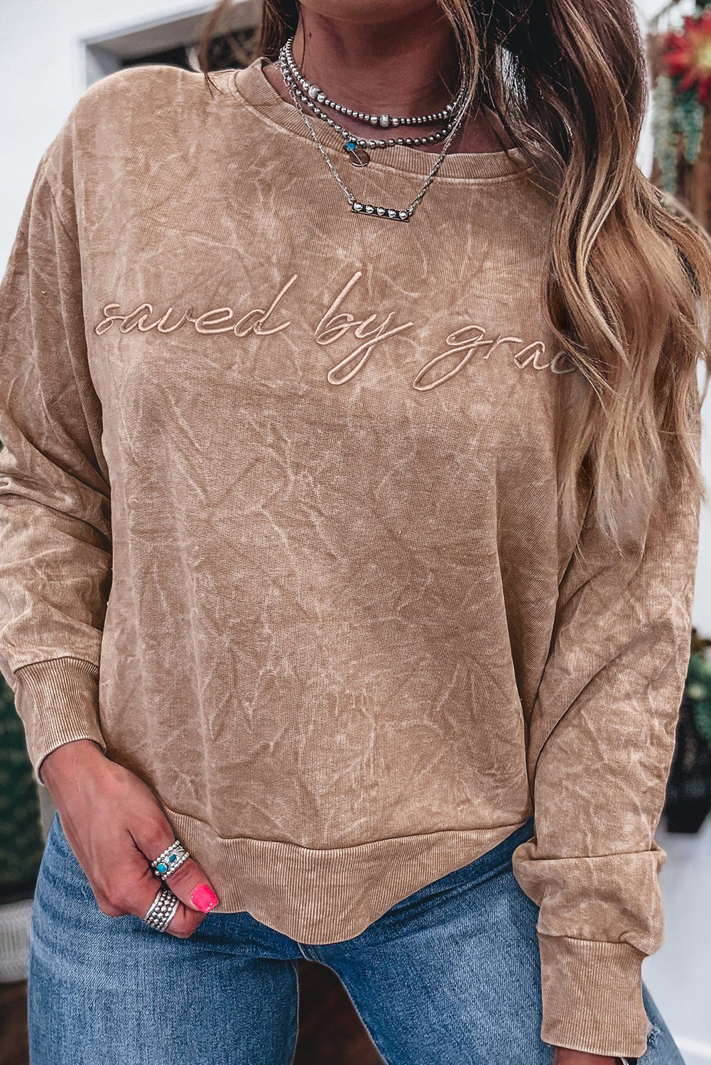 Sudadera holgada con bordado de letras "High-rise saved by grace" y lavado mineral