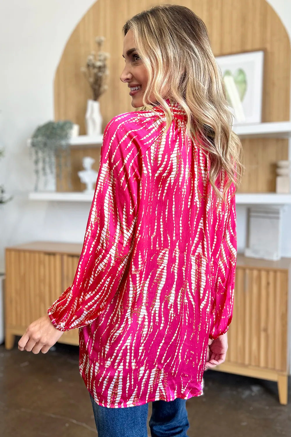 Camisa abotonada de manga larga estampada Full Size Double Take