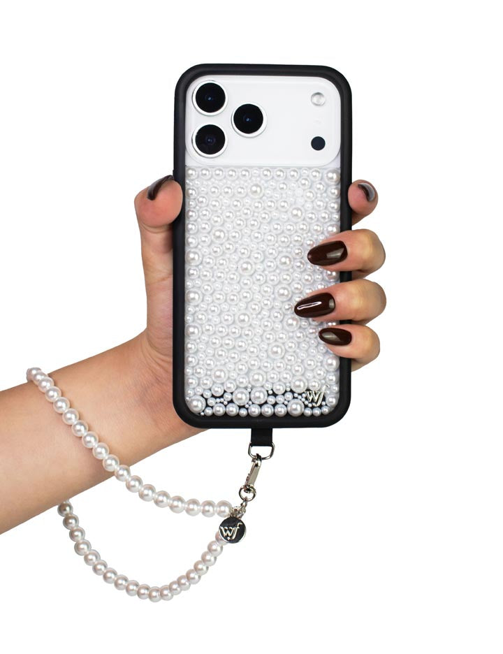 Pearl Wristlet | White