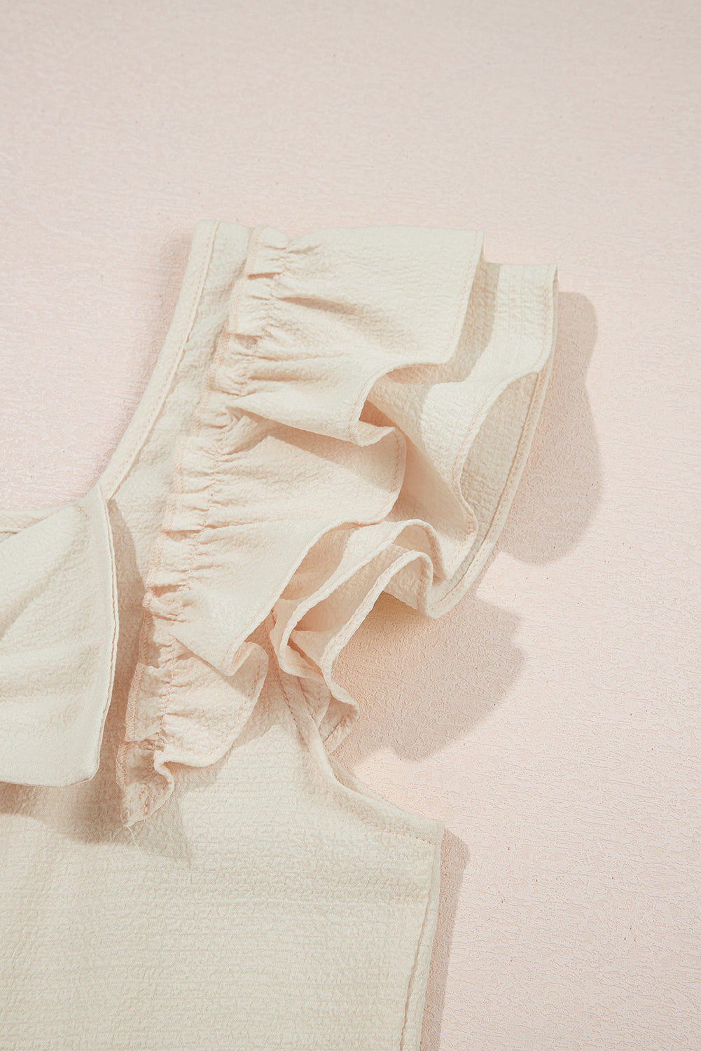 Blusa Fruncida con Mangas Mariposa, Nudo Lazo y Textura Beige