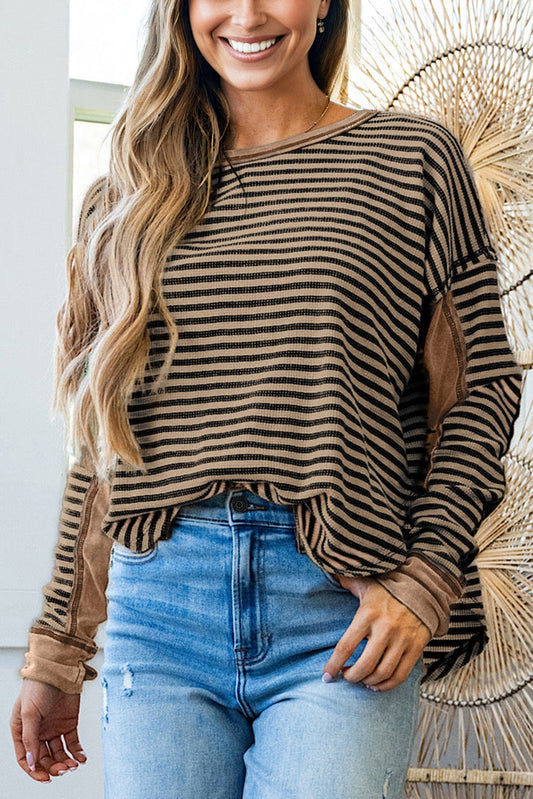 Camiseta informal de punto térmico a rayas caqui con hombros caídos