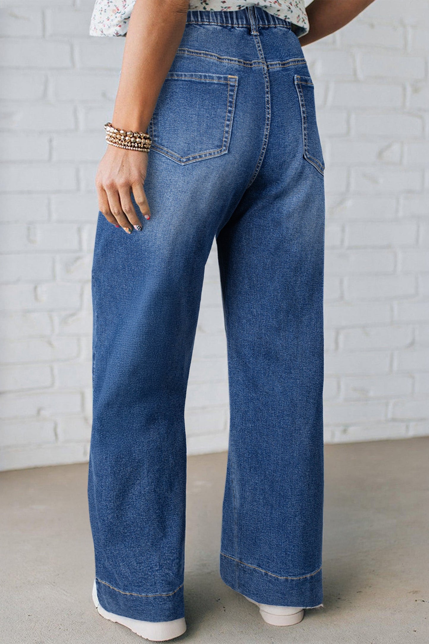 Vaqueros plus size de lavado ácido azul claro con cordones de contraste