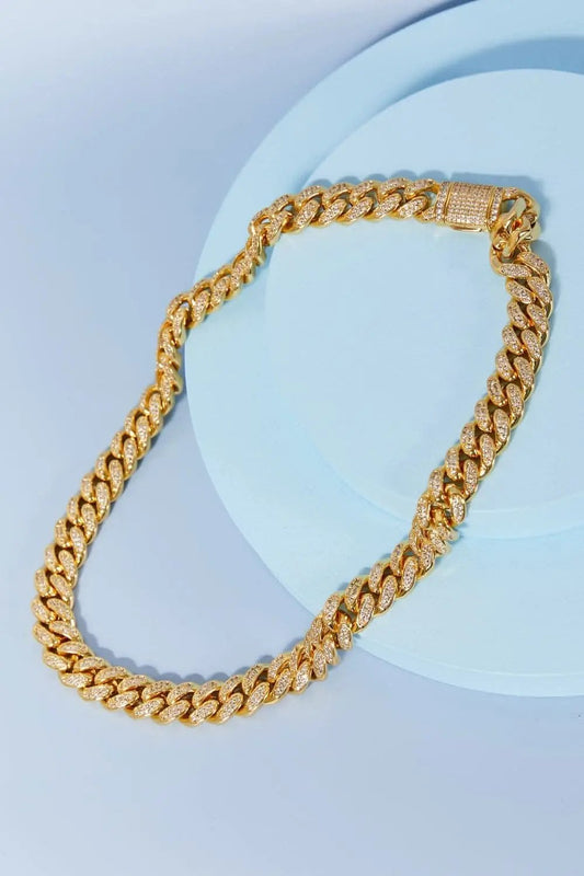 Trendsi Collar de Cadena Curb de Latón con Acentos de Circonita Cúbica Dorada — Uso Diario