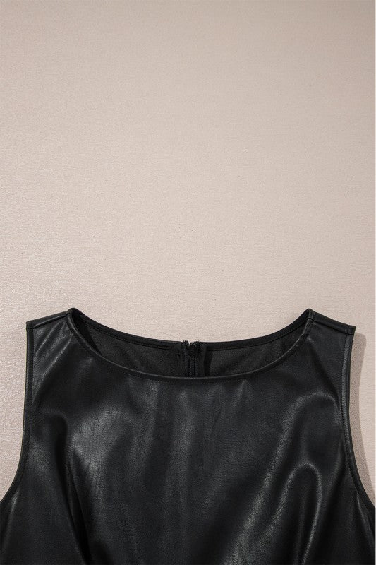 Minivestido sin mangas de cuero vegano