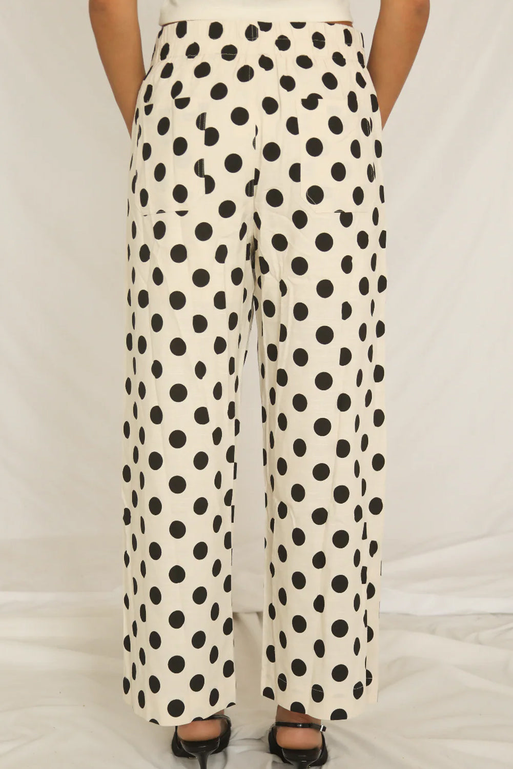 Pantalones Anchos con Bolsillos de Lunares Blancos