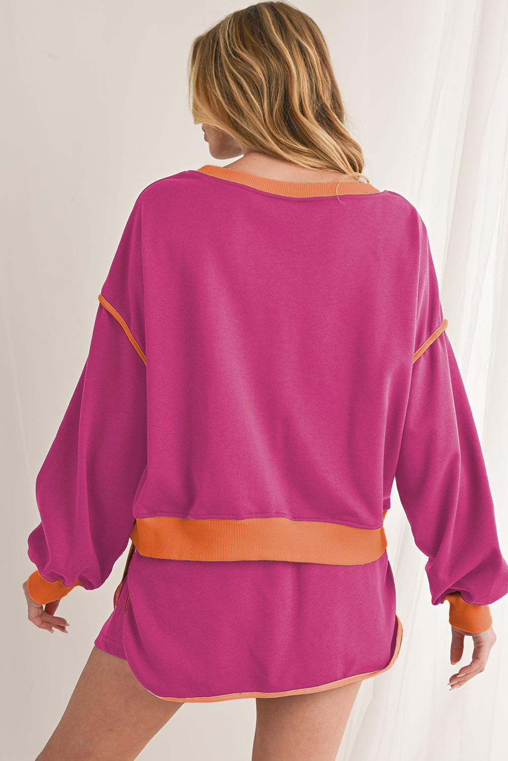 Conjunto de jersey suelto con ribete en contraste Evergreen y skort con cordones en la cintura