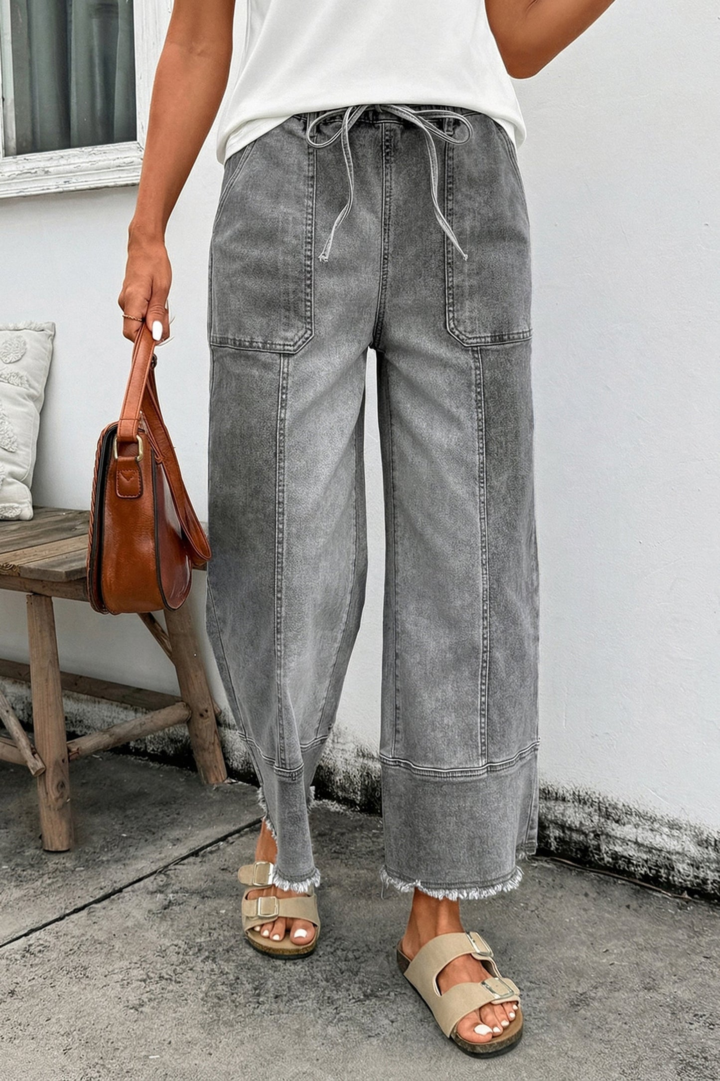 Pantalones vaqueros de pierna ancha con cordón azul de Prusia, detalle de costura y dobladillo sin rematar