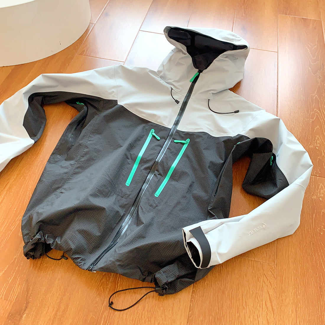 Waterproof Full Pressure Glue Hooded Jacket