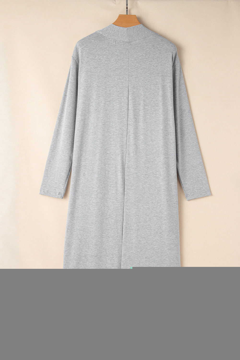 Conjunto de salón de cárdigan largo abierto y pantalones pitillo gris claro