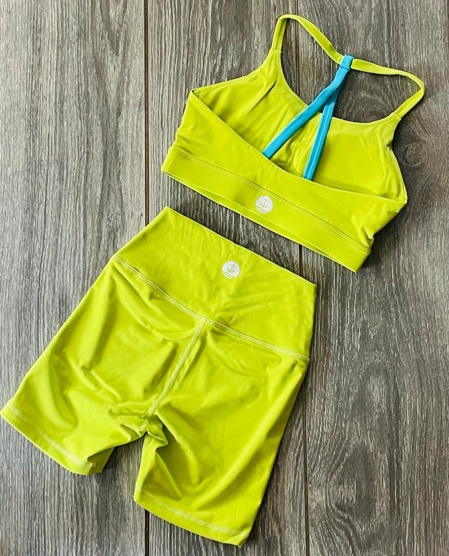 Conjunto Daybreak Lemon Lime - Top y pantalón corto