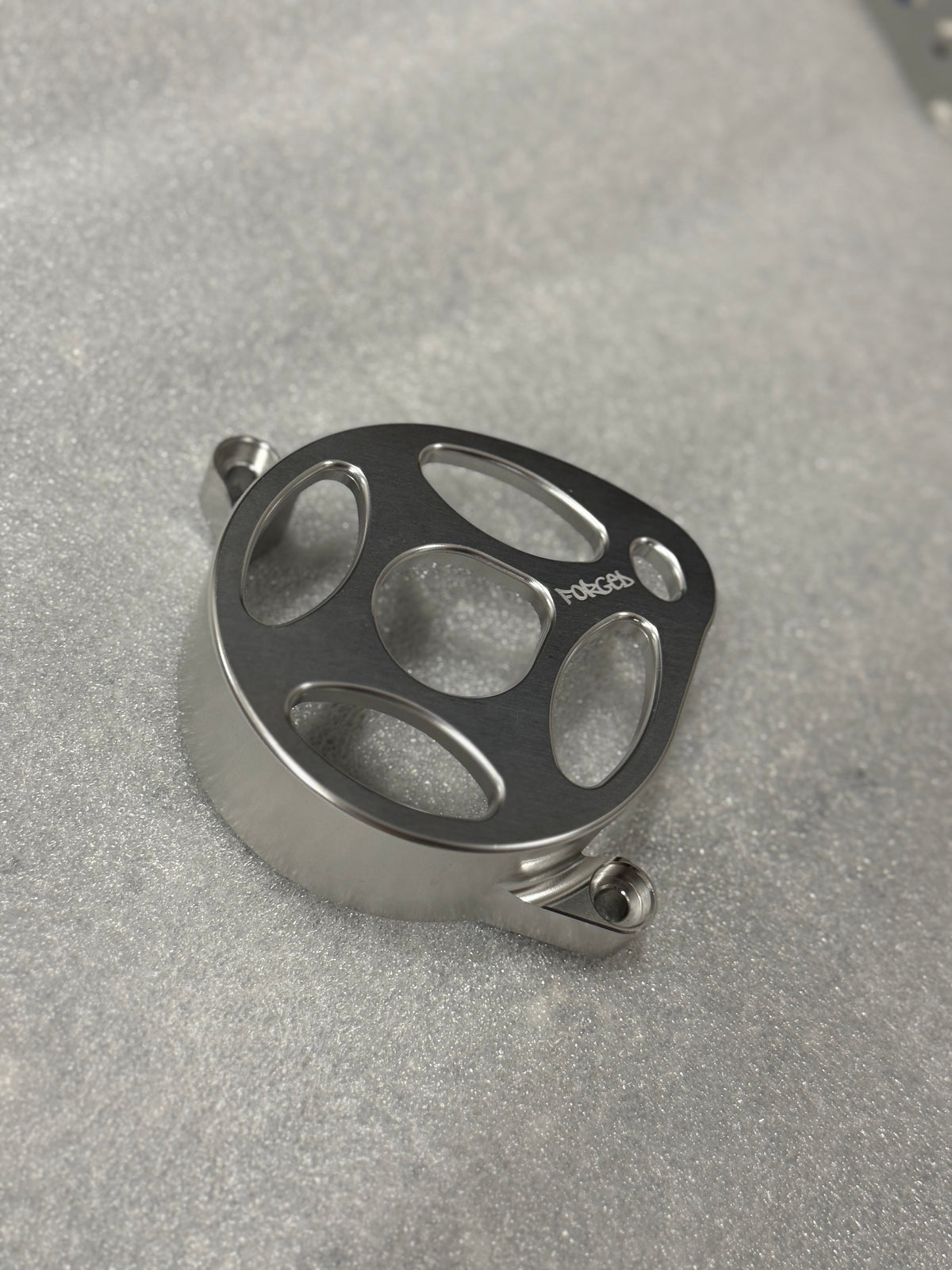 Tapa de motor de metal Surron Ultra Bee