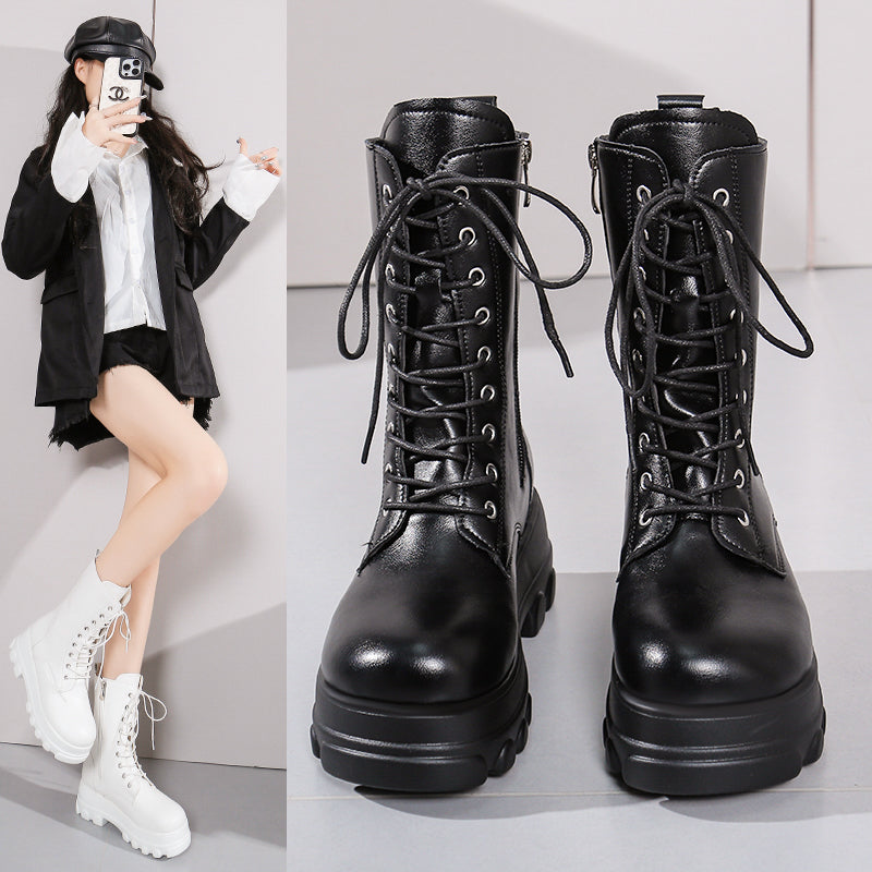 Chunky-sole British-style Motorcycle Boots With Laces And A Rider's Design