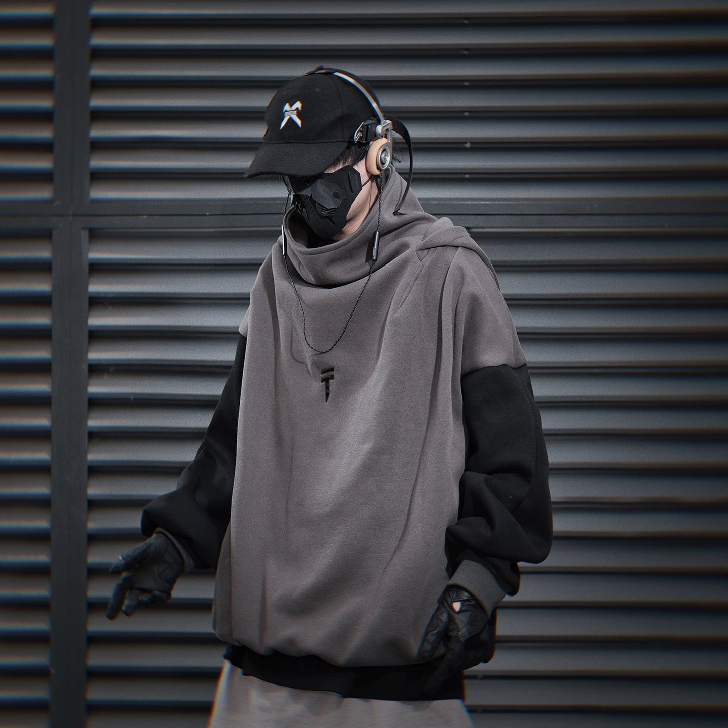 Sudadera con capucha T-Tech gris HiH51