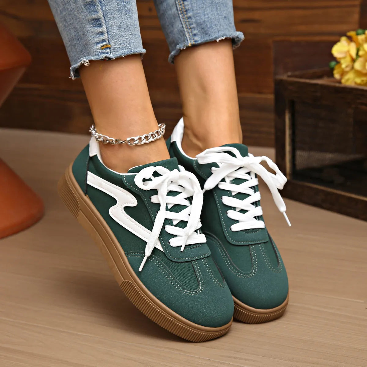 Round Toe Lace Up Sneakers