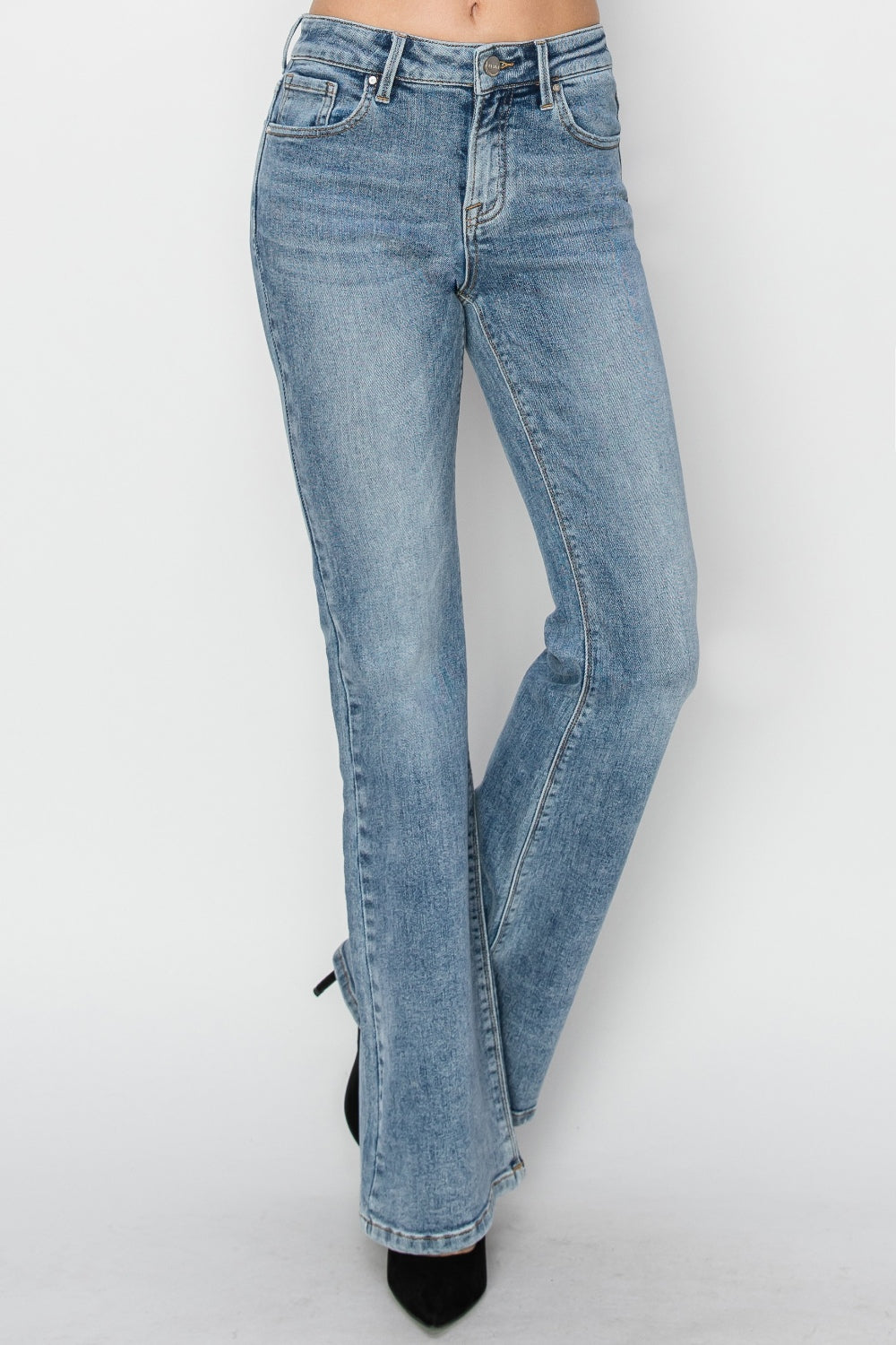 Jeans acampanados de tiro medio talla grande RISEN