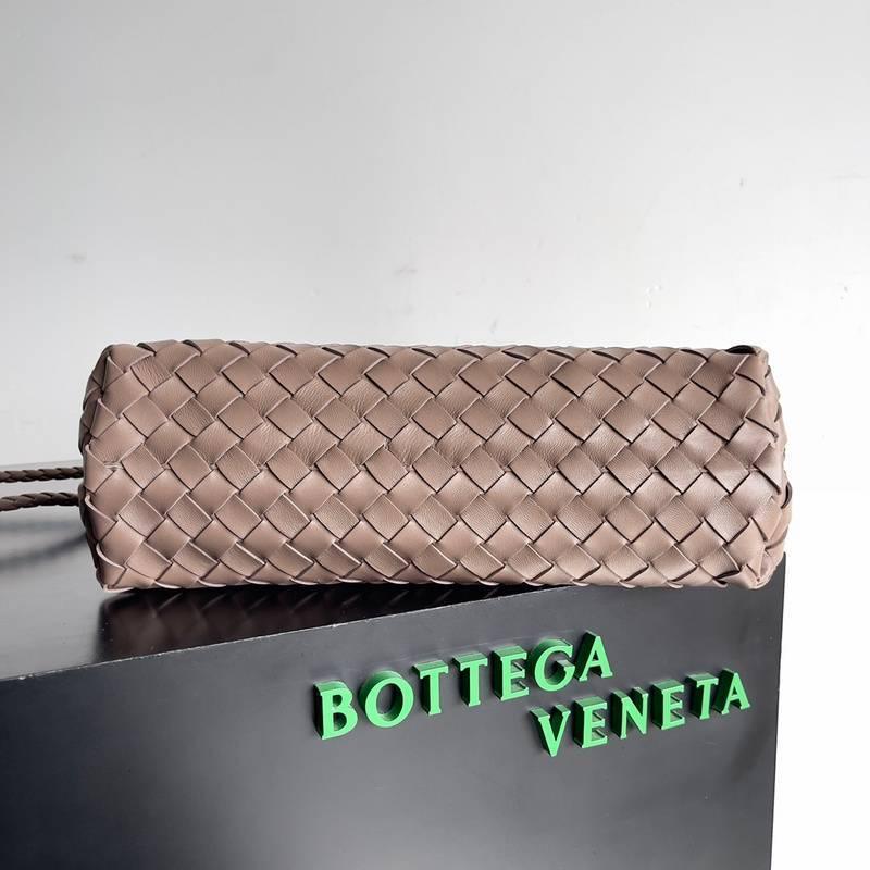 Bottega Veneta Bottega Veneta Andiamo East/West Small Tote Bag