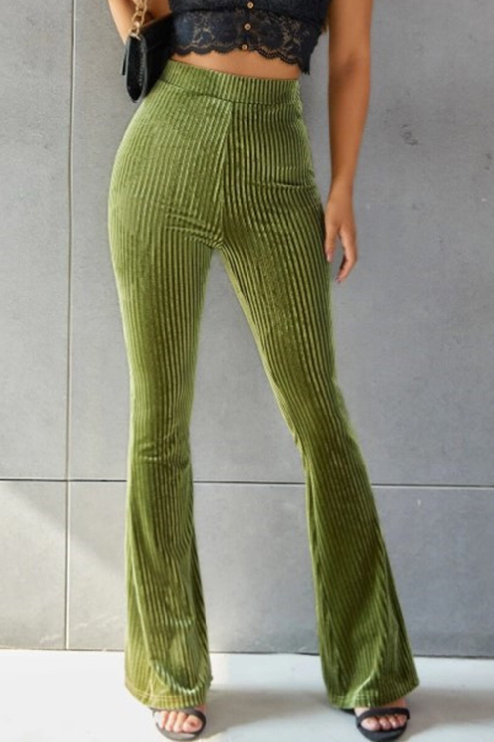 Pantalones acampanados de tiro alto acanalados