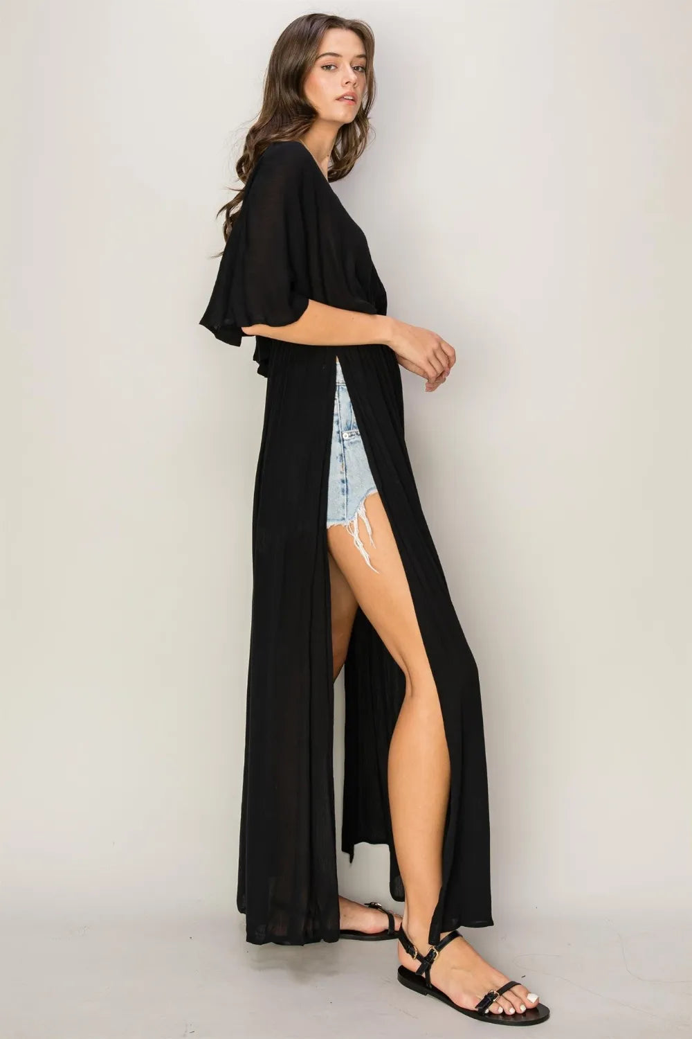 Vestido largo HYFVE con espalda cruzada y aberturas laterales