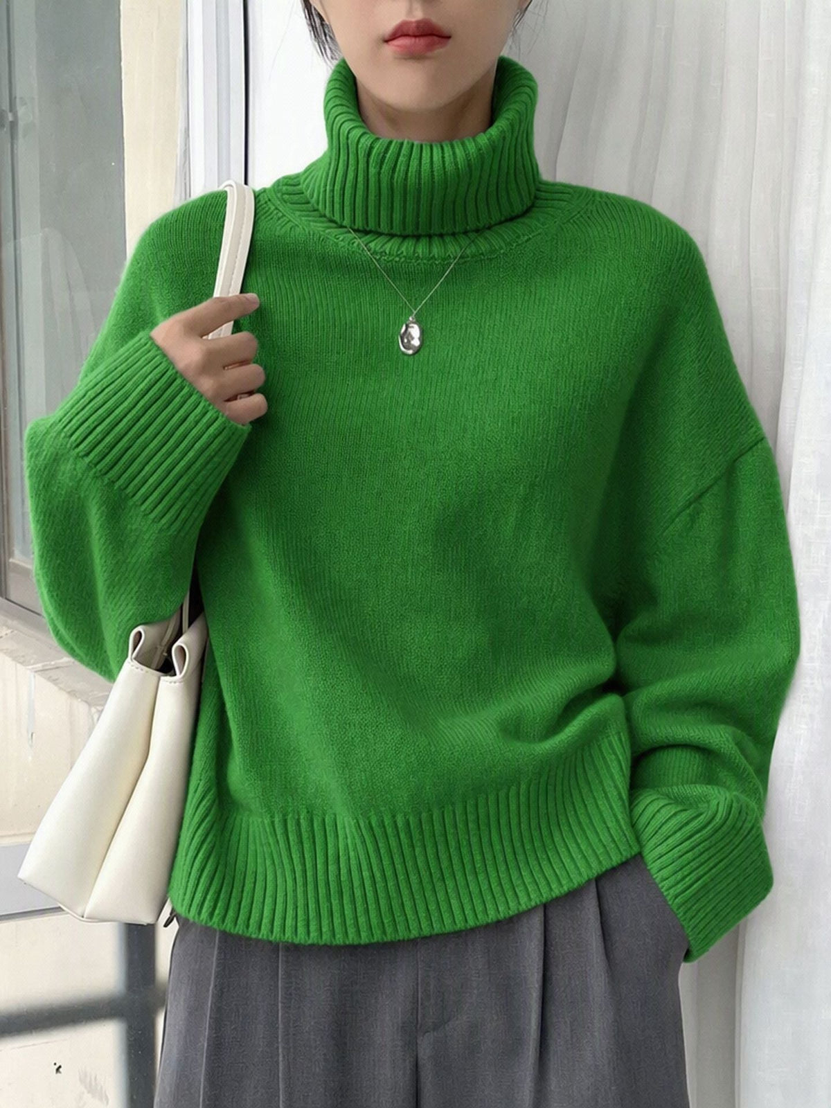 Women's Turtleneck Pullover Knit Sweater - Long Sleeve Warm Casual Solid Color Top for Fall Winter