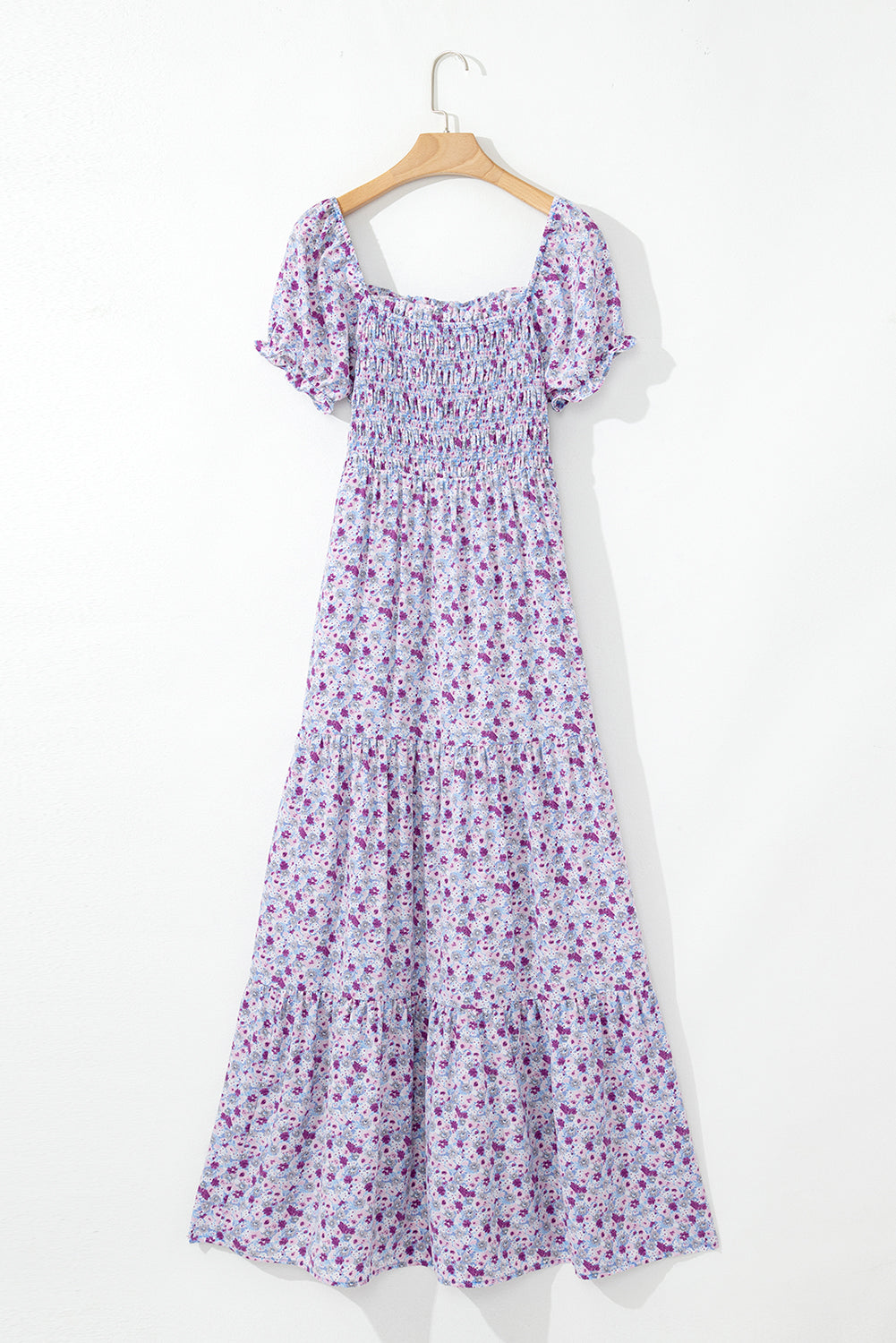 Vestido maxi fruncido de cintura alta con manga corta abullonada floral morado