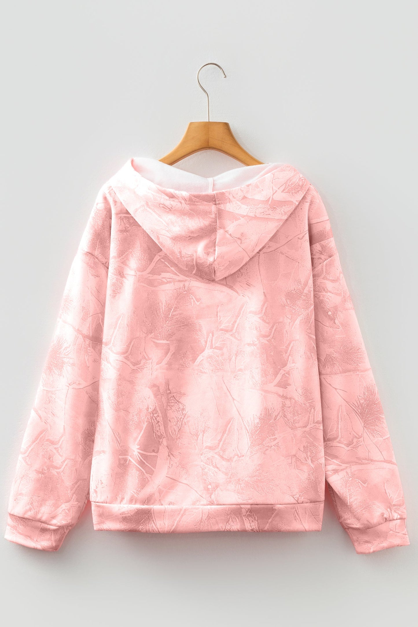 Sudadera con capucha deportiva extragrande con estampado de camuflaje Woodland rosa claro
