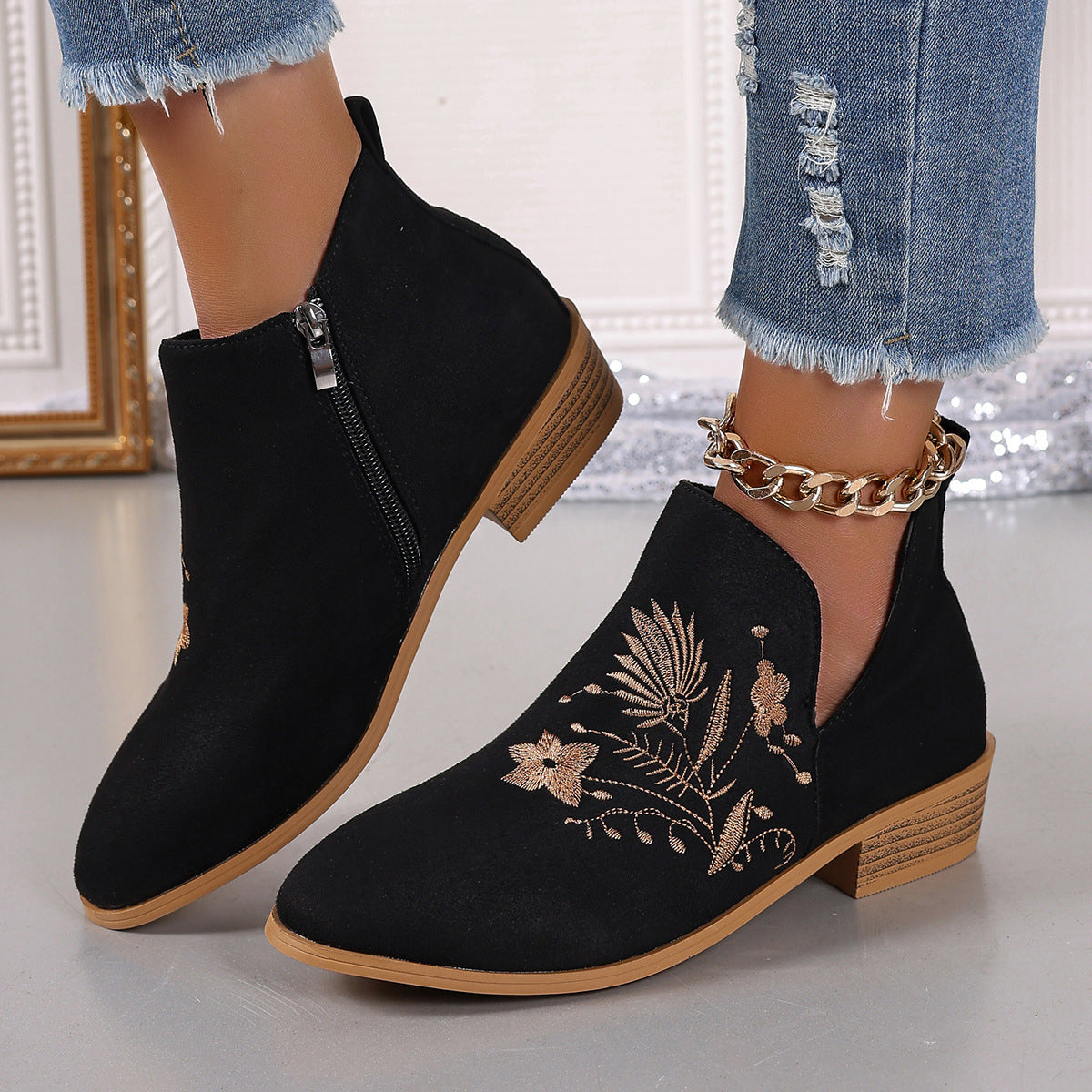 Women's European And American Fashion Pointed Printed Short Boots