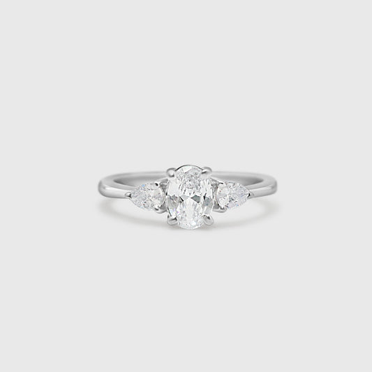 "Amanda" Ring - Diamond Collection
