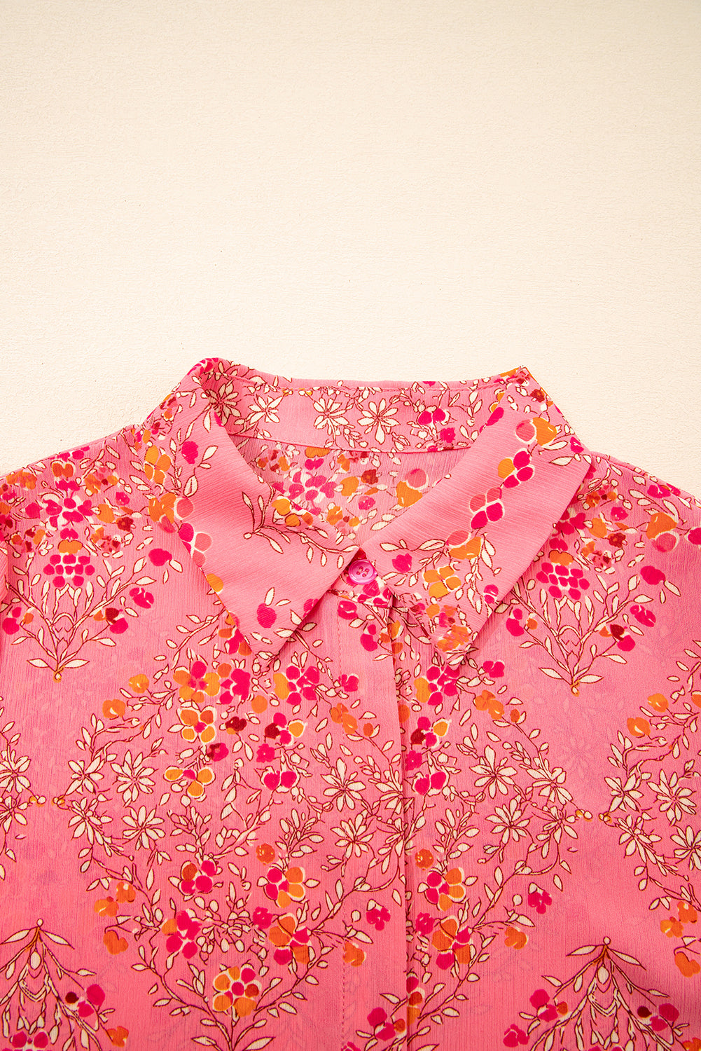 Camisa suelta de manga corta ancha con estampado floral rosa roja