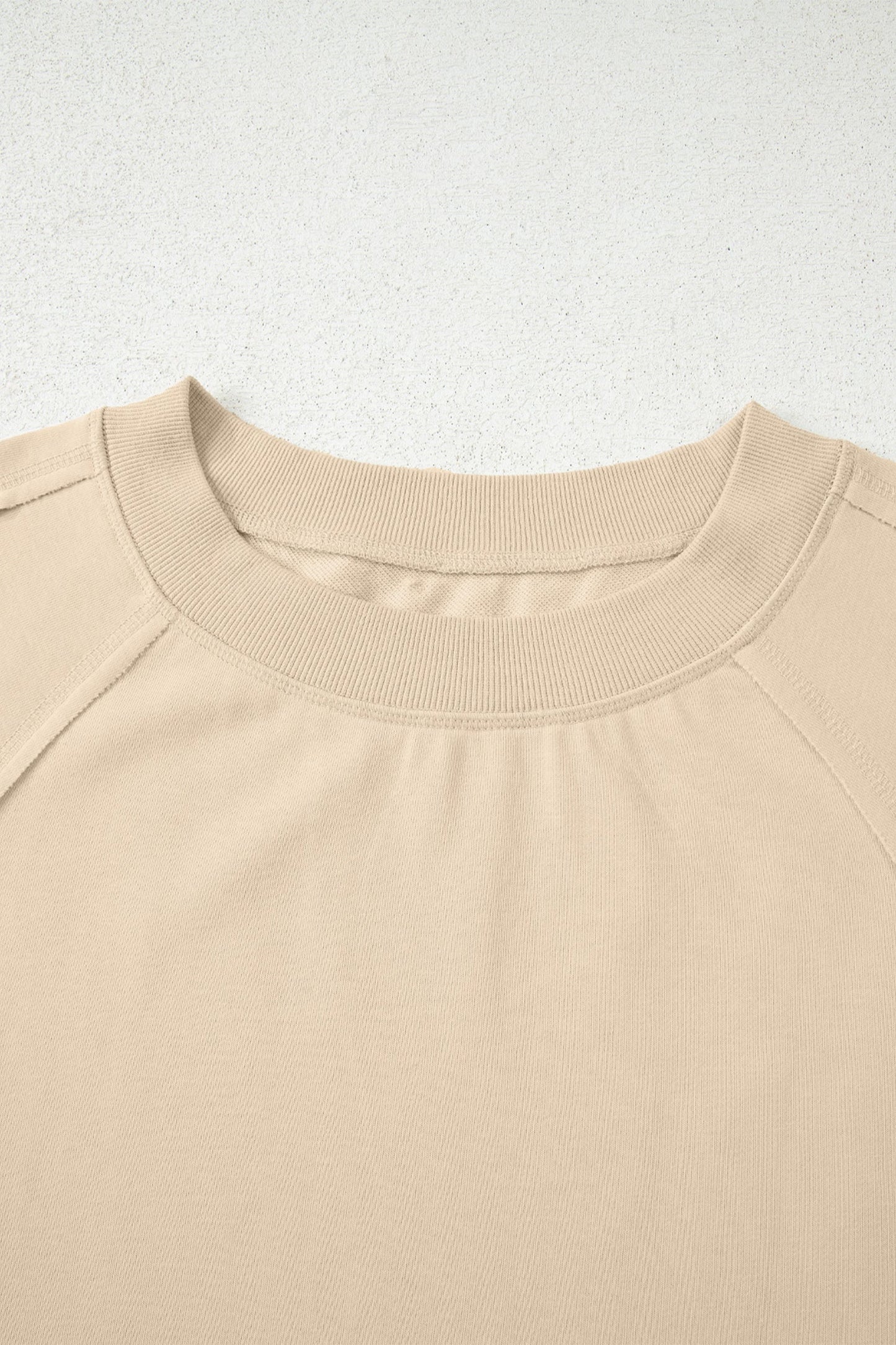 Sudadera holgada patchwork con costura sin rematar color beige liso