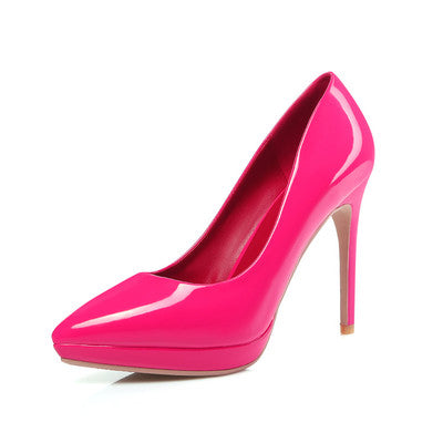 Tacones de aguja con punta. Consulte la tabla de tallas en "más detalles".