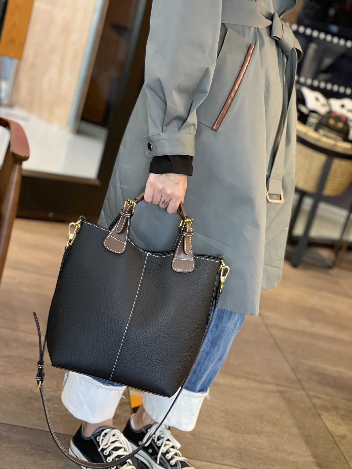 Retro Leather Messenger Bag