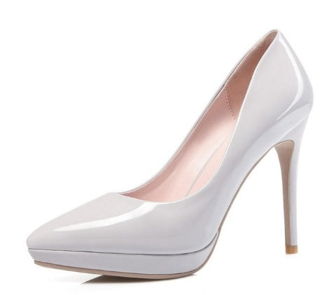 Tacones de aguja con punta. Consulte la tabla de tallas en "más detalles".