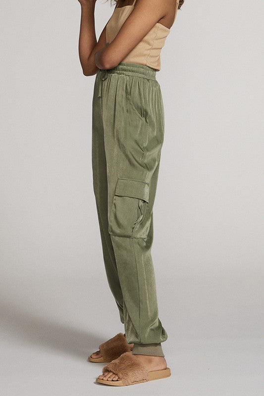 Textured satin cargo pants See size chart under “more details”