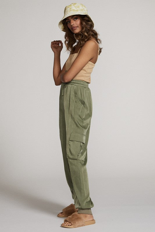 Textured satin cargo pants See size chart under “more details”