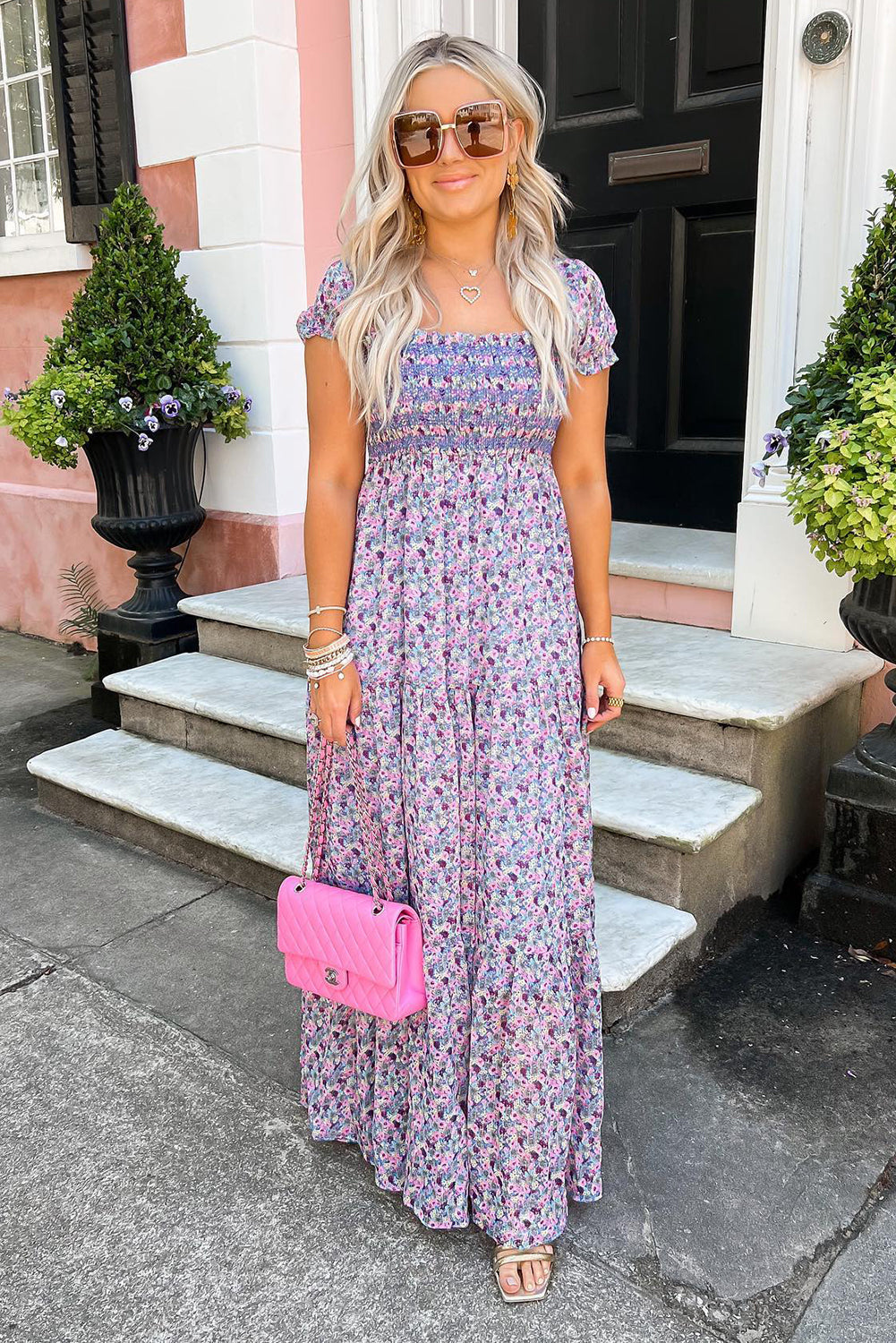 Vestido maxi fruncido de cintura alta con manga corta abullonada floral morado
